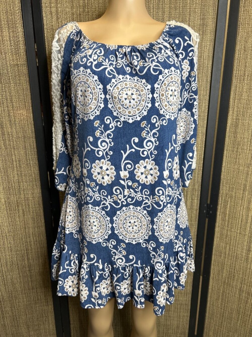 DG-138 2B Together Size Small Blue & White Boho Floral Print Dress w/ Lace